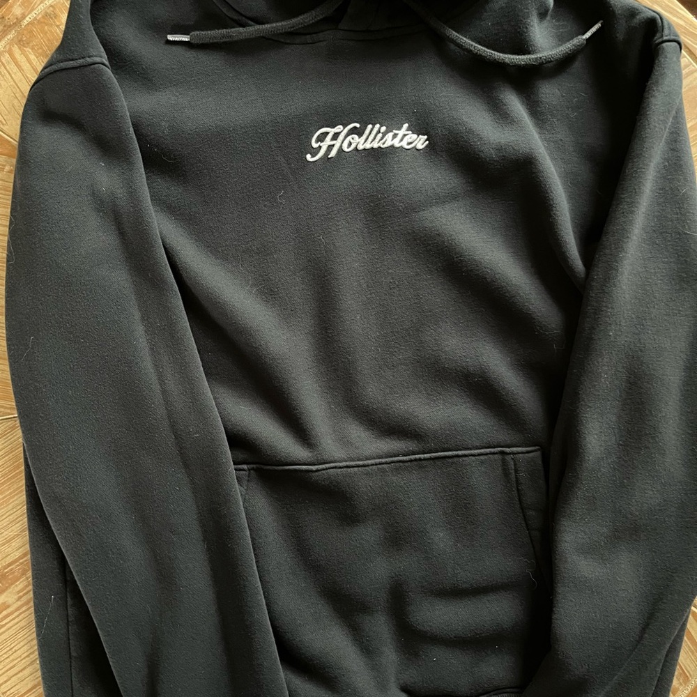 Hollister Men's Black Hoodie